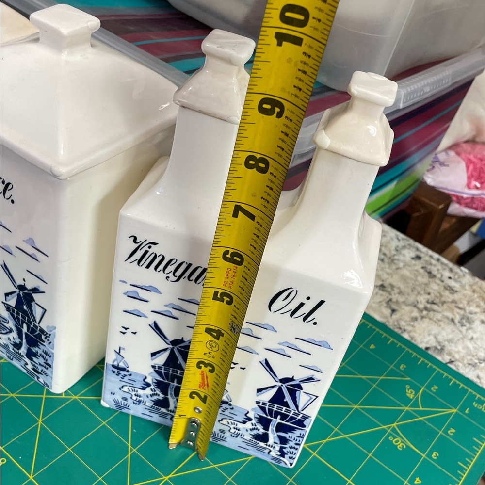 4 Vintge German Blue/White G.M.T. canisters vinegar and oil (see photos) - Picture 16 of 16